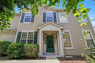 600 S Jade Lane, Round Lake, IL 60073