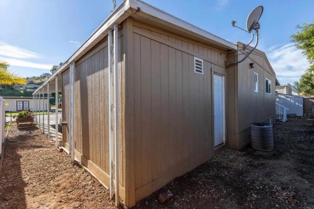 971 Borden 2, San Marcos, CA 92069