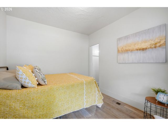7029 Se 85TH Ave, Portland, OR 97266