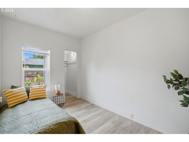 7029 Se 85TH Ave, Portland, OR 97266