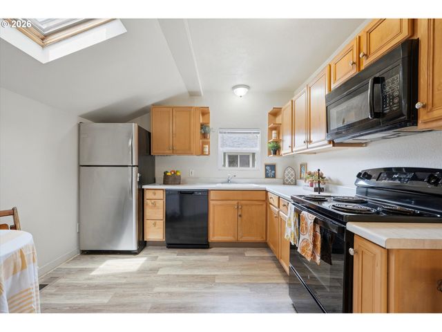 7029 Se 85TH Ave, Portland, OR 97266