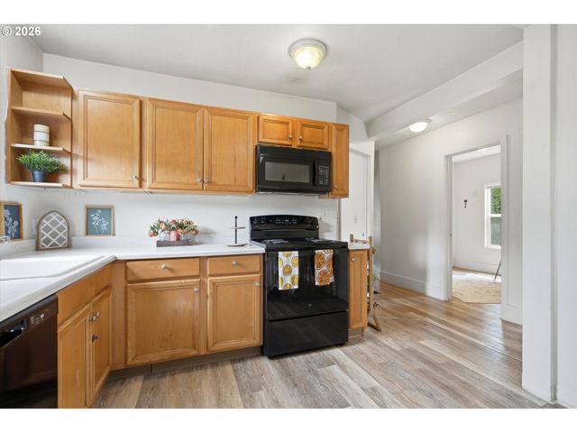 7029 Se 85TH Ave, Portland, OR 97266