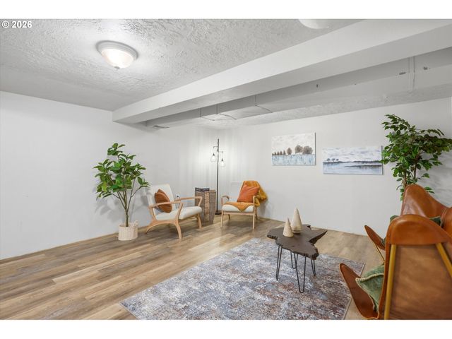 7029 Se 85TH Ave, Portland, OR 97266