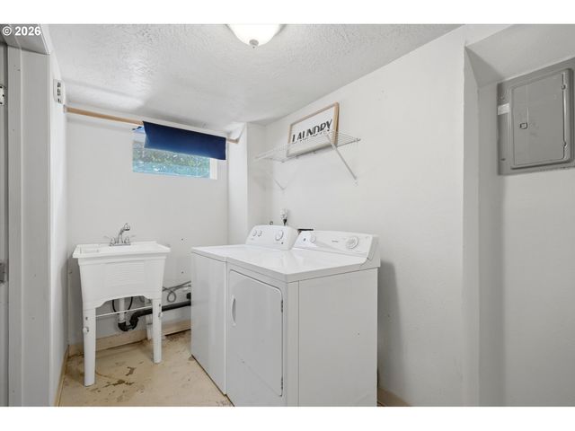 7029 Se 85TH Ave, Portland, OR 97266