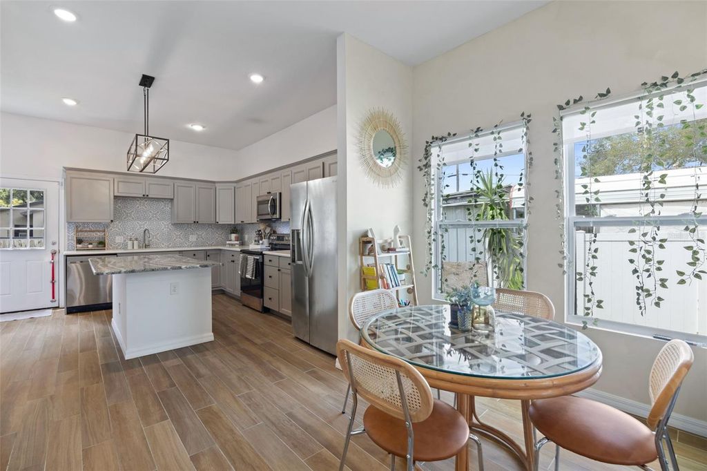 Image 4 of property listing at 3403 E 10TH AVENUE, Tampa, FL 33605