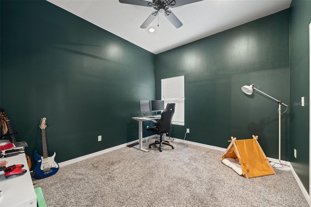 Image 10 of property listing at 3403 E 10TH AVENUE, Tampa, FL 33605
