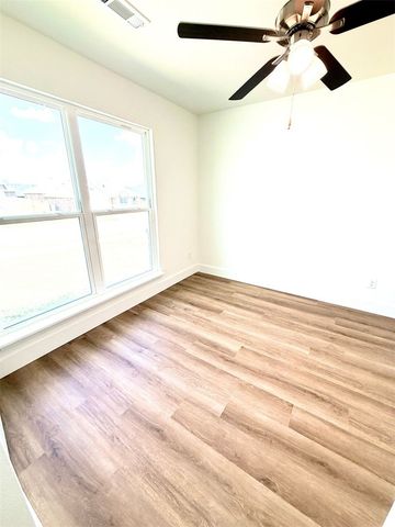 5069 Elk Valley Avenue, Springdale, AR 72762