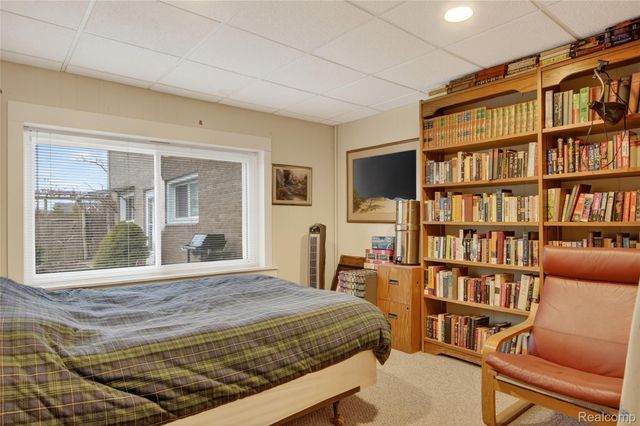 7975 Bendix Road, Genoa Township, MI 48114