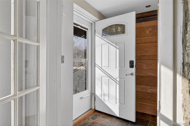 7975 Bendix Road, Genoa Township, MI 48114