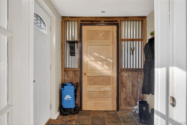 7975 Bendix Road, Genoa Township, MI 48114