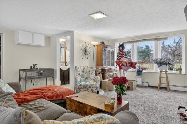 7975 Bendix Road, Genoa Township, MI 48114