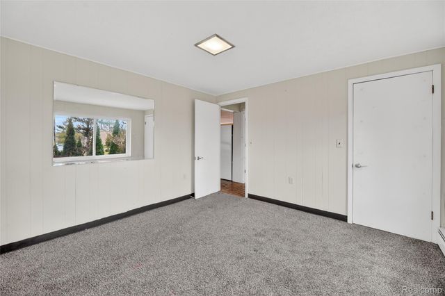 7975 Bendix Road, Genoa Township, MI 48114