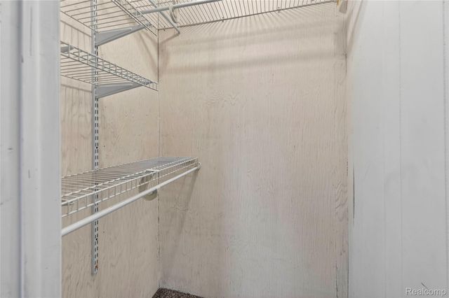 7975 Bendix Road, Genoa Township, MI 48114