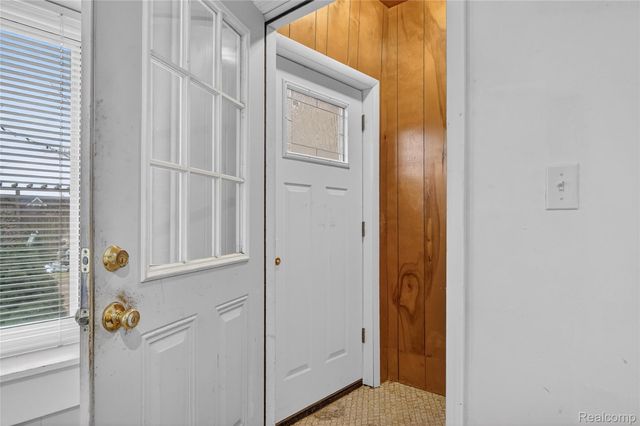 7975 Bendix Road, Genoa Township, MI 48114