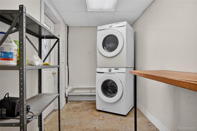 7975 Bendix Road, Genoa Township, MI 48114