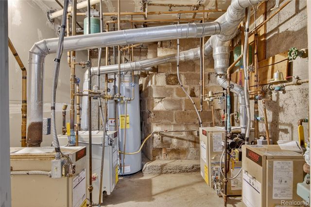 7975 Bendix Road, Genoa Township, MI 48114