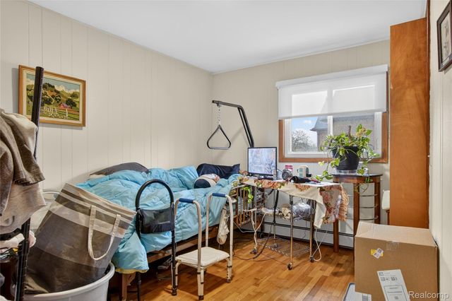 7975 Bendix Road, Genoa Township, MI 48114