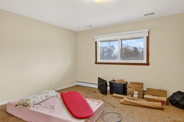 7975 Bendix Road, Genoa Township, MI 48114