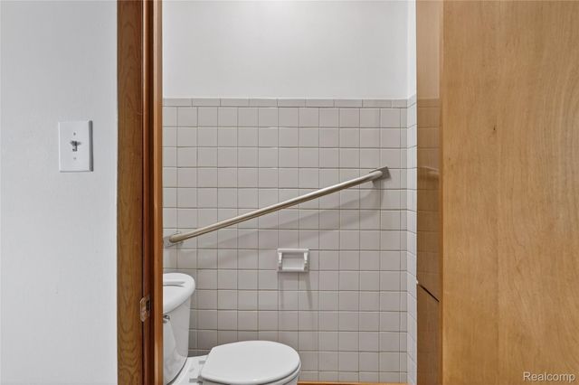 7975 Bendix Road, Genoa Township, MI 48114