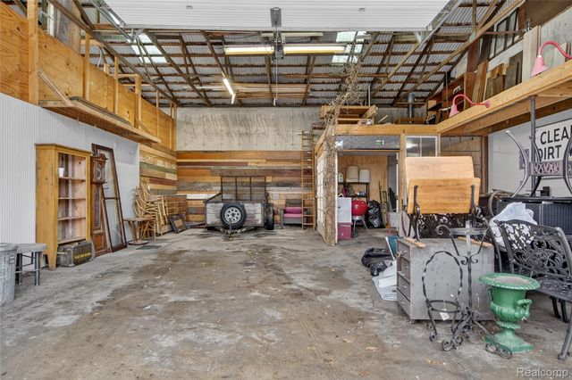 7975 Bendix Road, Genoa Township, MI 48114