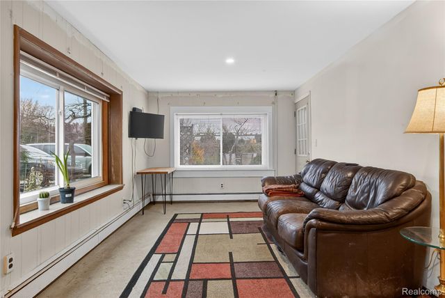 7975 Bendix Road, Genoa Township, MI 48114