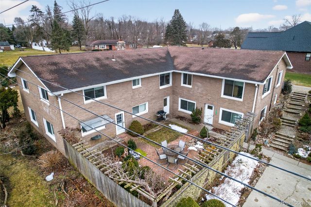 7975 Bendix Road, Genoa Township, MI 48114