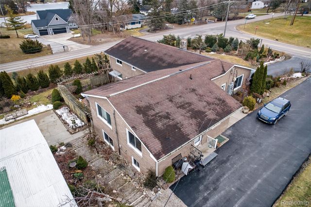 7975 Bendix Road, Genoa Township, MI 48114