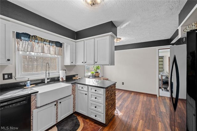 8343 Paddock Court, Mentor, OH 44060