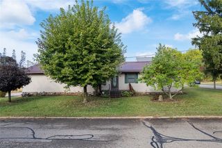 105 Jefferson Avenue SE, Brewster, OH 44613