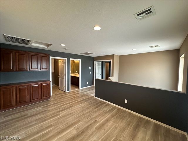 6904 Caspian Tern Street, North Las Vegas, NV 89084