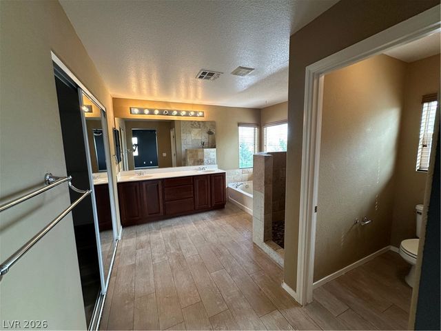 6904 Caspian Tern Street, North Las Vegas, NV 89084