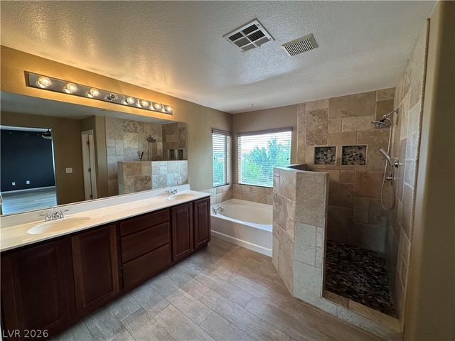 6904 Caspian Tern Street, North Las Vegas, NV 89084