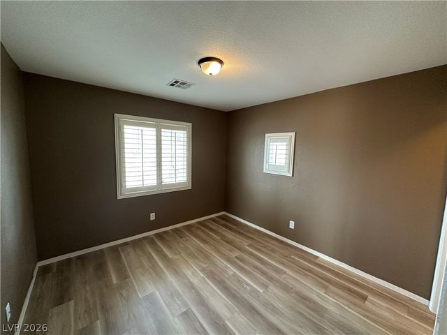 6904 Caspian Tern Street, North Las Vegas, NV 89084