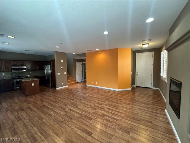 6904 Caspian Tern Street, North Las Vegas, NV 89084