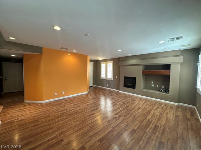 6904 Caspian Tern Street, North Las Vegas, NV 89084