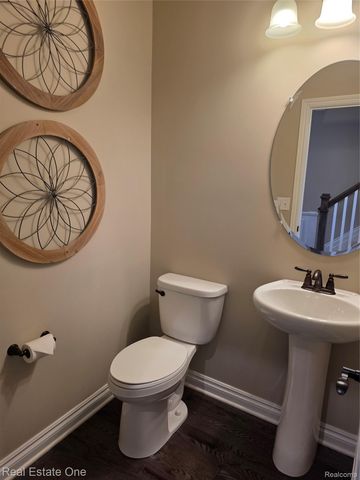 4913 Glenora Drive 98, Orion Charter Township, MI 48359