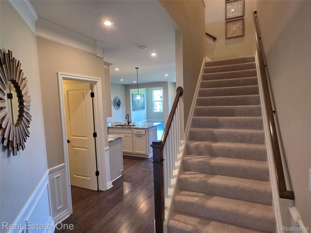 4913 Glenora Drive 98, Orion Charter Township, MI 48359