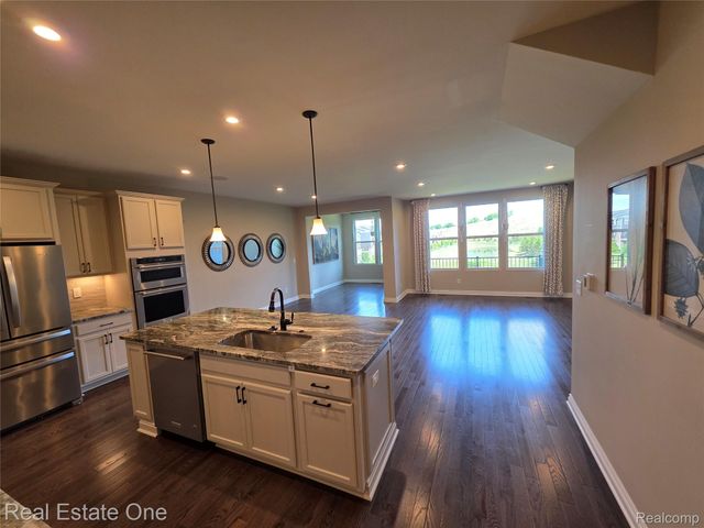 4913 Glenora Drive 98, Orion Charter Township, MI 48359