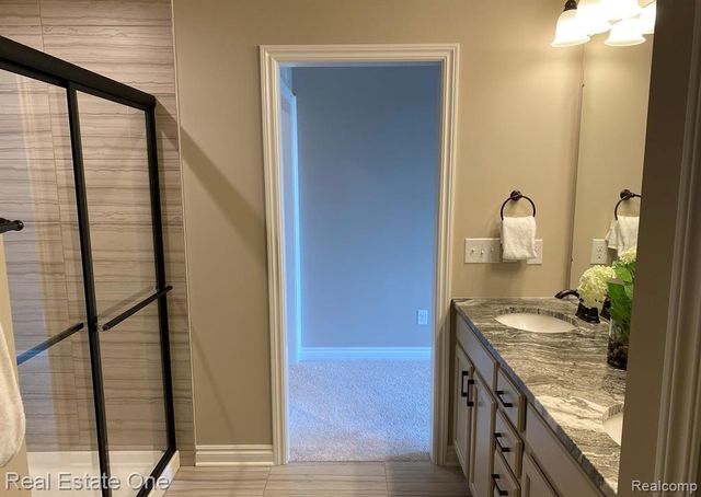 4913 Glenora Drive 98, Orion Charter Township, MI 48359