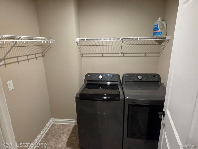 4913 Glenora Drive 98, Orion Charter Township, MI 48359