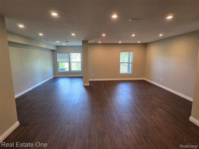 4913 Glenora Drive 98, Orion Charter Township, MI 48359