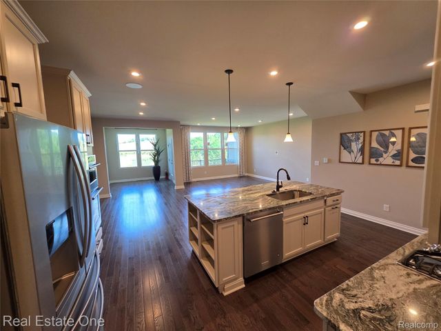 4913 Glenora Drive 98, Orion Charter Township, MI 48359