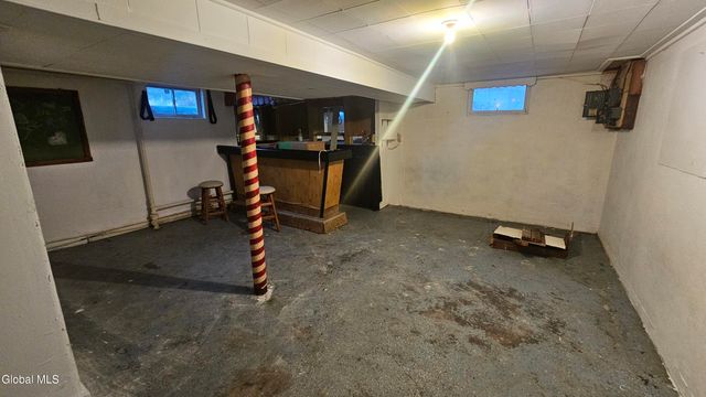 77 Chapel Place, Amsterdam, NY 12010