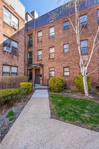 215-40 47th Avenue 2A, Bayside, NY 11361