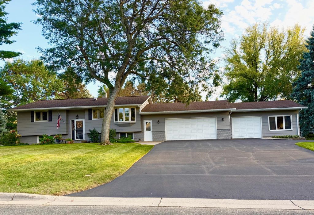642 Callahan Place, Mendota Heights, MN 55118 — exterior