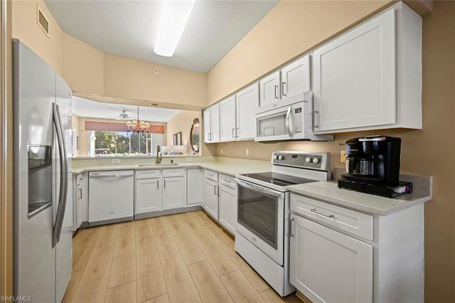 1920 Willow Bend Cir Apt 103, Naples, FL 34109