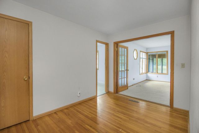 1957 Payne Avenue, Maplewood, MN 55117
