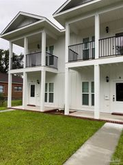 1907 Dr Martin Luther King Jr Dr B, Pensacola, FL 32503