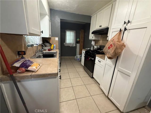 26079 9th, Highland, CA 92346