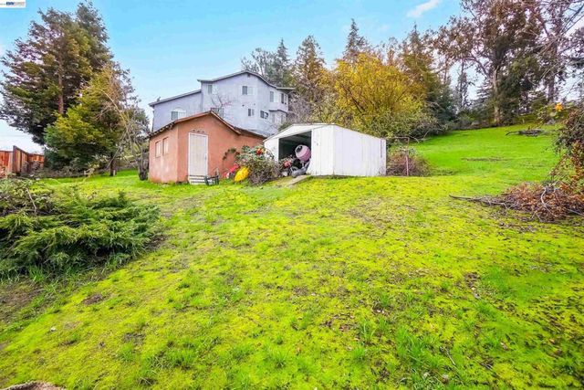 27449 Dobbel Ave, Hayward, CA 94542